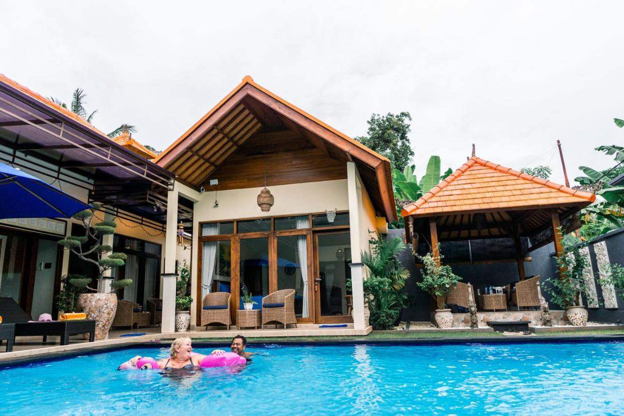 Mias Jungle House Hotel Lovina  Exterior photo